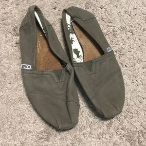 TOMS